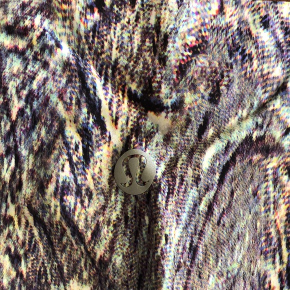 Lululemon wonder under style pants. Size 8. - Picture 4 of 4